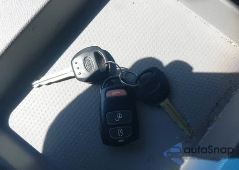 2012 Kia Sedona Lx z USA, uszkodzony, nr VIN KNDMG4C79C6427241